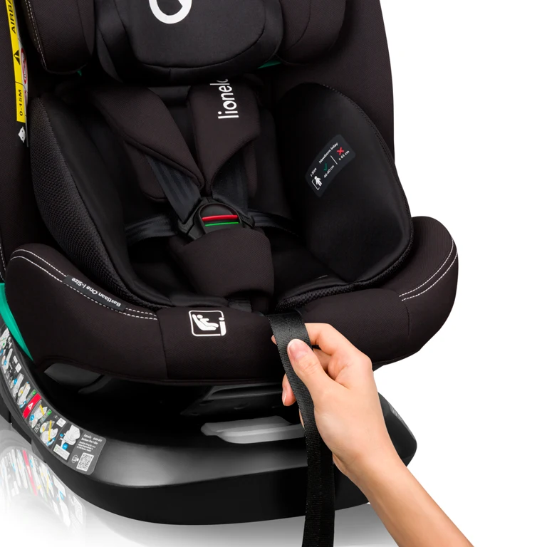 Автокрісло Lionelo Bastiaan One i-Size BLACK CARBON